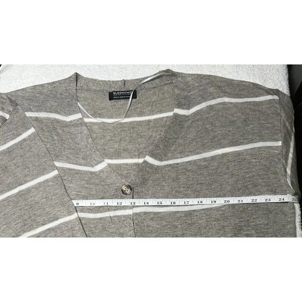 NEW Bloomchic Heather Gray 18-20 Button Up Sweater 3/4 Sleeve SOFT Stretch Long - Picture 3 of 5